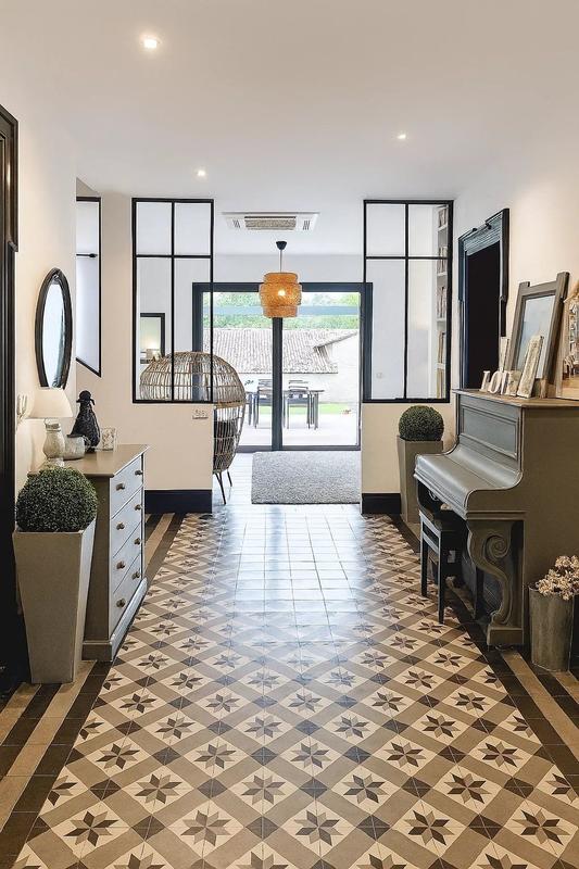 Maison - 262 m² - 9 pièces