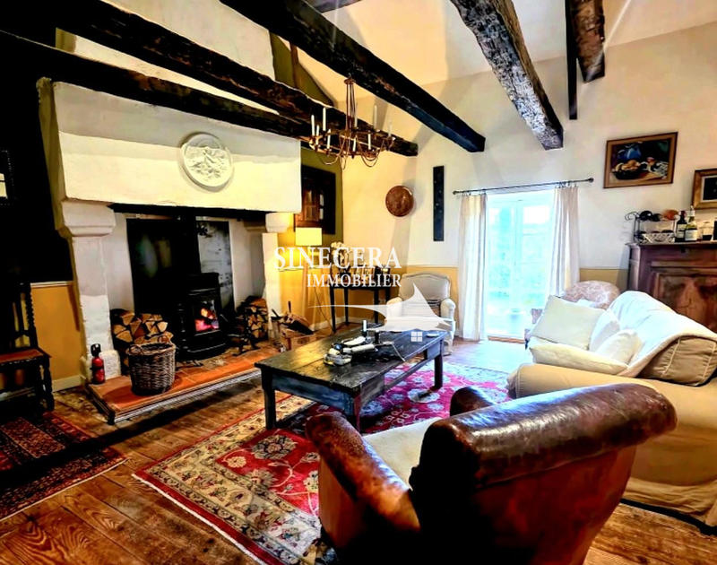 Maison ancienne - 240 m² - 8 pièces