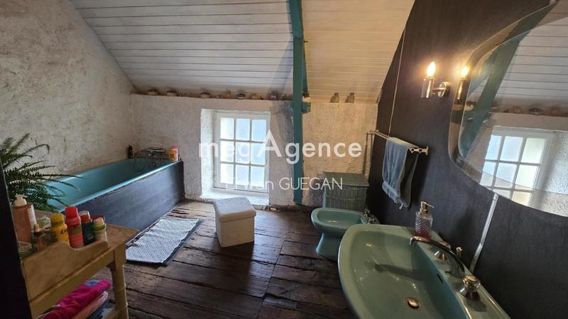 Maison - 265 m² - 11 pièces