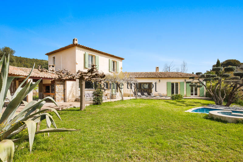 Maison - 153 m² - 5 pièces