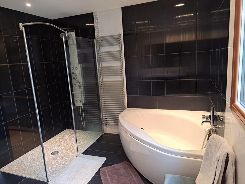 Maison ancienne - 231 m² - 8 pièces