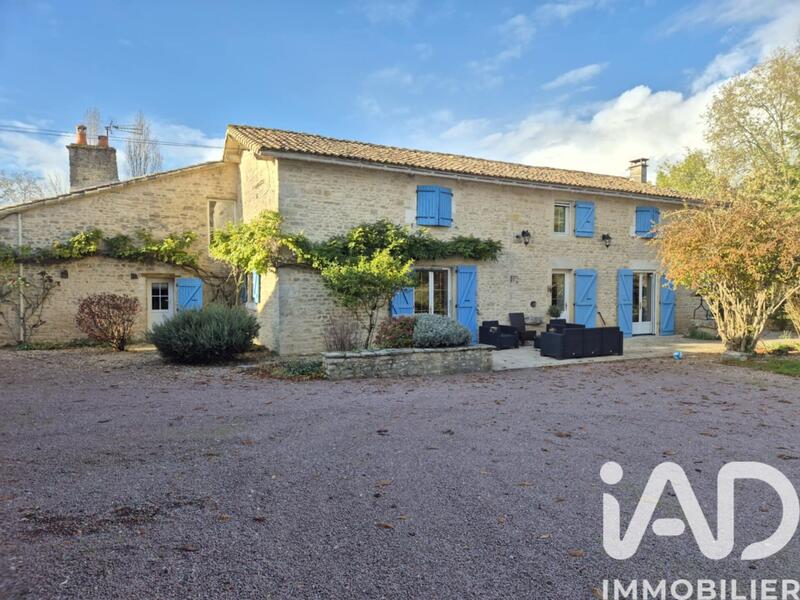 Maison de campagne - 257 m² - 8 pièces