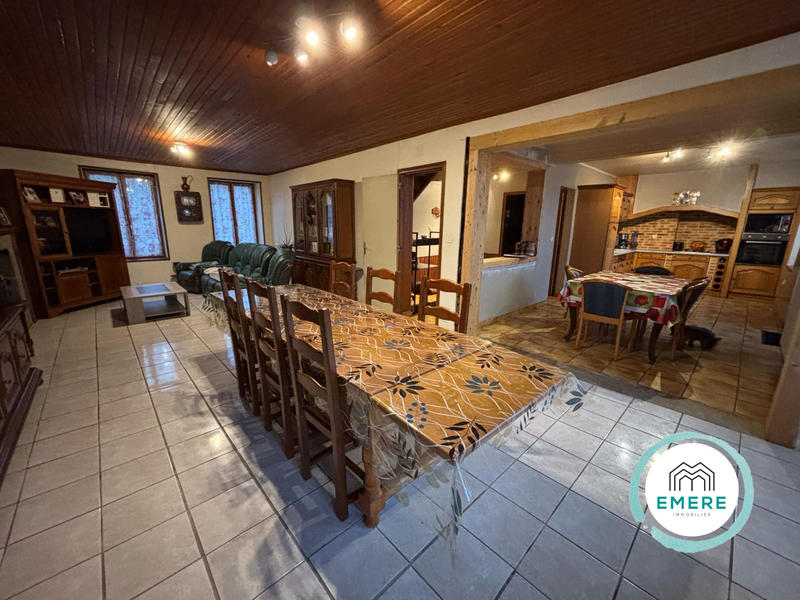 Maison - 150 m² - 8 pièces