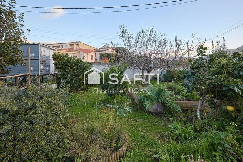 Maison - 104 m² - 4 pièces