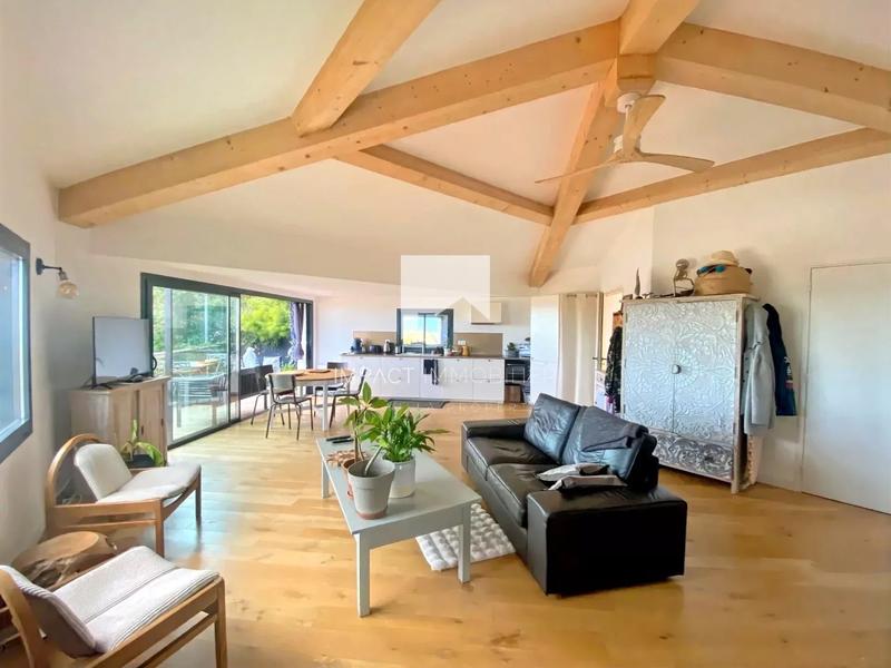 Maison - 120 m² - 4 pièces