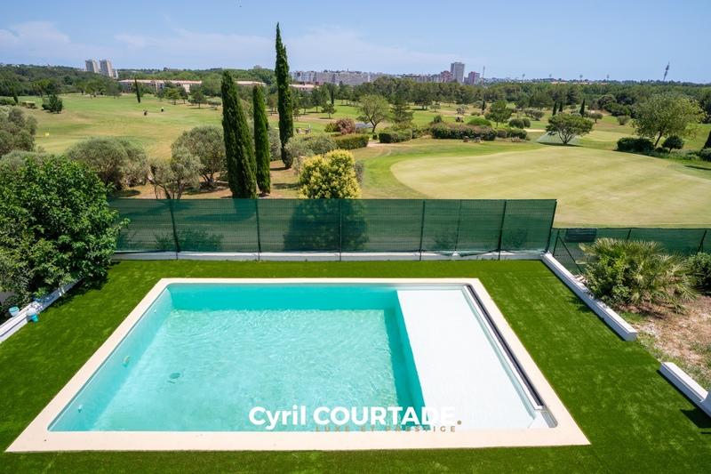 Villa - 245 m² - 7 pièces