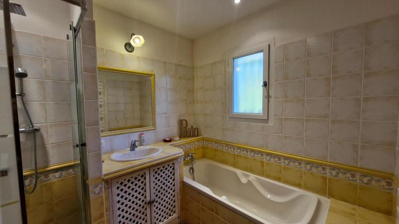 Maison - 151 m² - 5 pièces