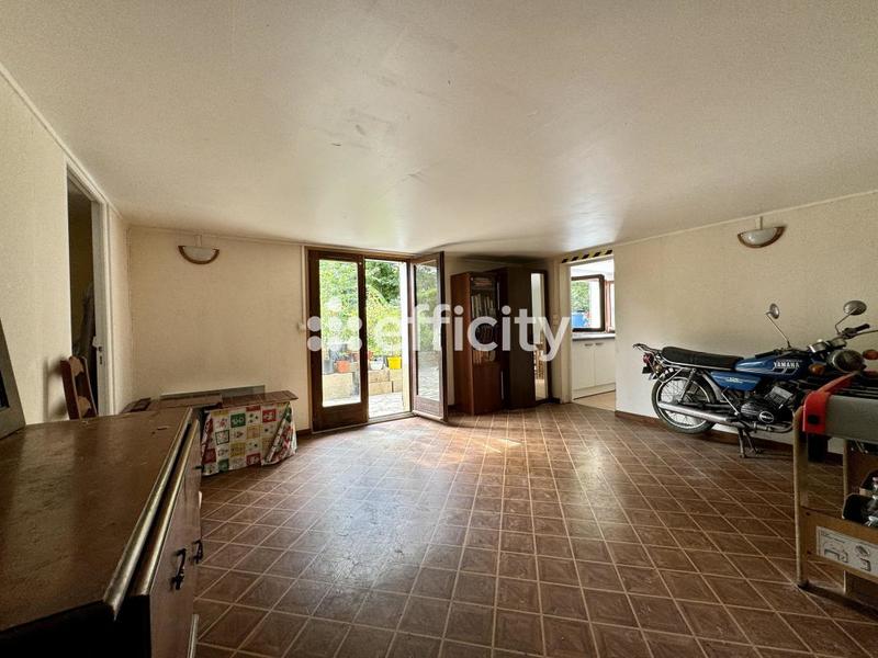 Maison - 200 m² - 10 pièces