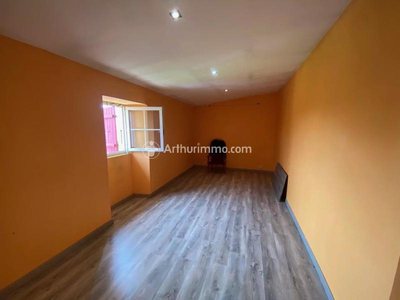 Maison - 217 m² - 7 pièces