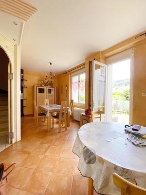 Maison de village - 150 m² - 7 pièces