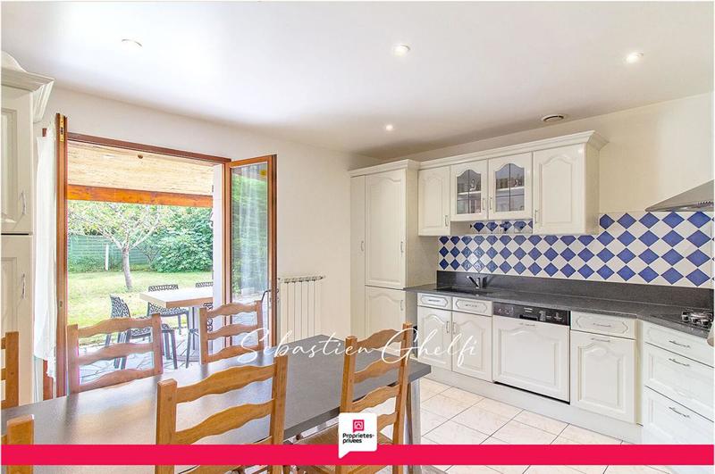 Maison - 115 m² - 6 pièces