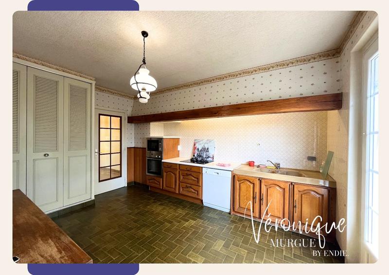 Maison - 195 m² - 8 pièces