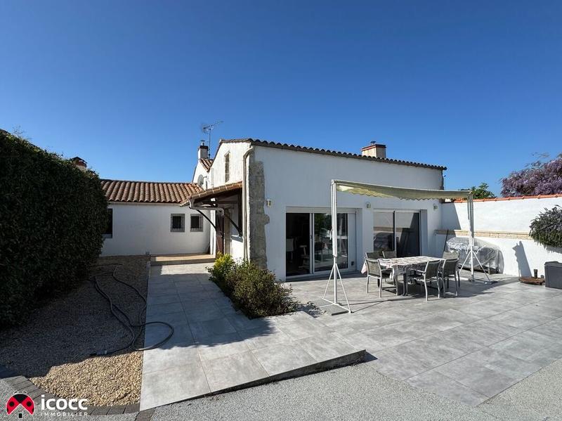 Maison en pierre - 155 m² - 6 pièces