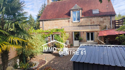 Maison - 95 m² - 5 pièces