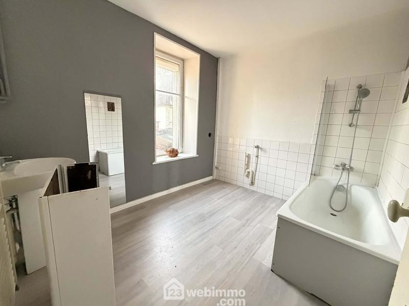 Immeuble - 600 m² - 12 pièces