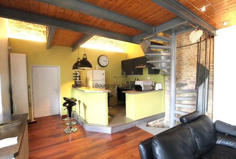 Propriété - 293 m² - 9 pièces