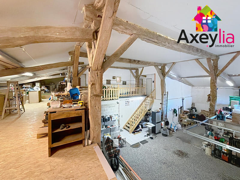 Maison - 252 m² - 8 pièces