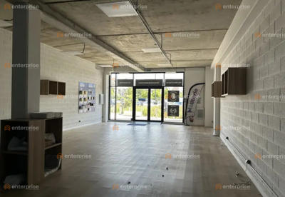 Local commercial - 152 m²