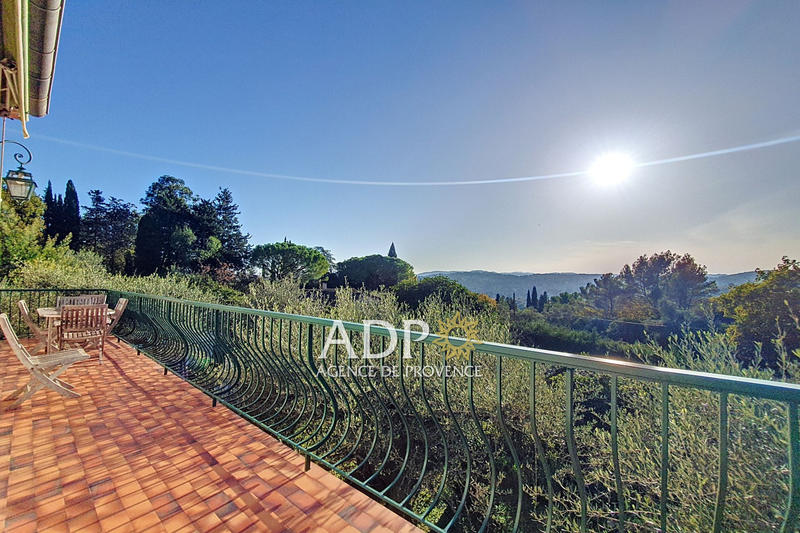 Maison - 163 m² - 9 pièces