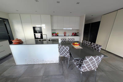 Pavillon - 138 m² - 5 pièces