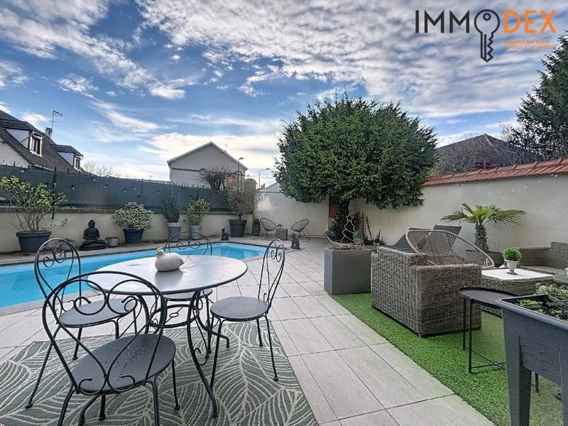 Maison - 162 m² - 5 pièces