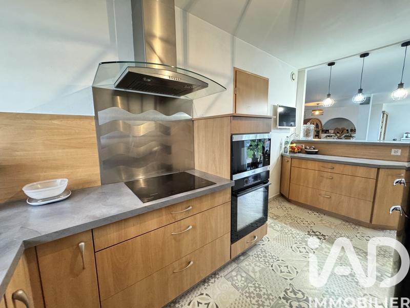 Maison - 142 m² - 7 pièces