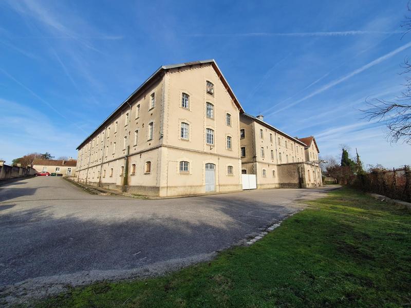 Immeuble - 8 000 m²