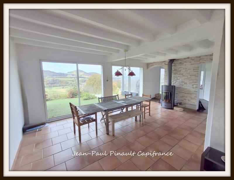 Maison - 172 m² - 7 pièces