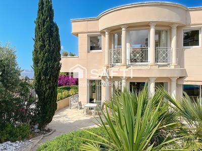 Villa - 356 m² - 10 pièces