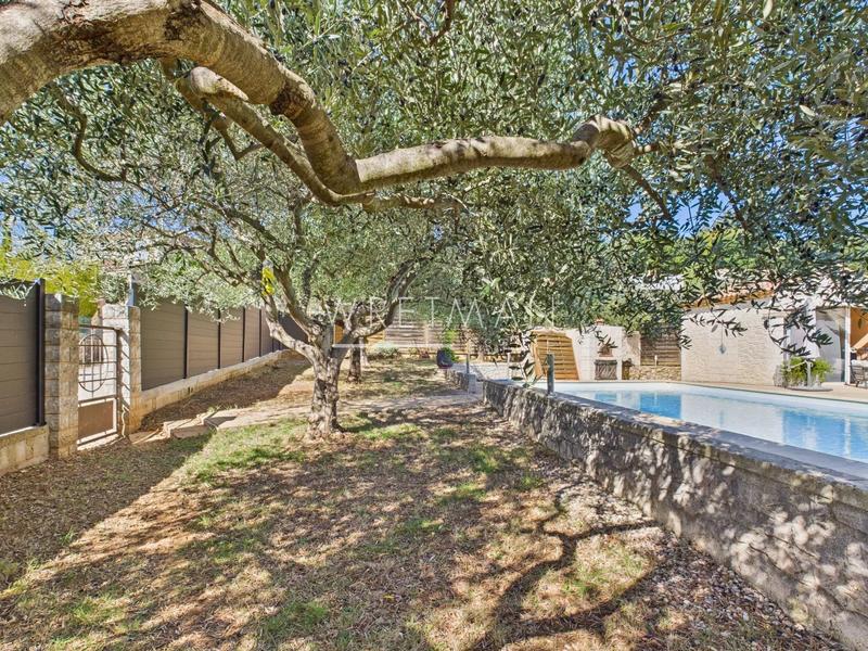 Villa - 163 m² - 6 pièces