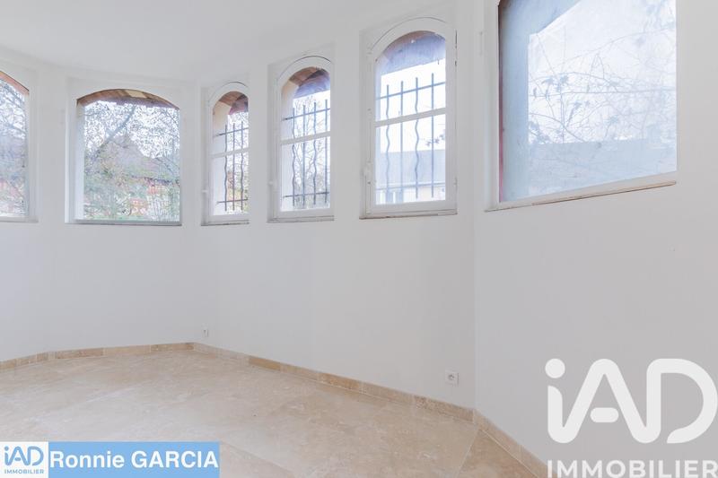 Maison - 210 m² - 8 pièces