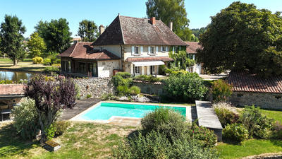 Maison - 346 m² - 11 pièces