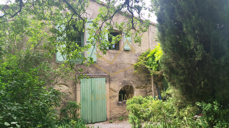 Maison - 205 m² - 7 pièces