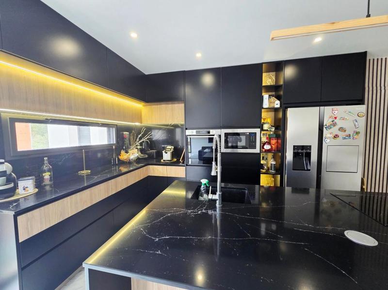 Maison - 125 m² - 6 pièces