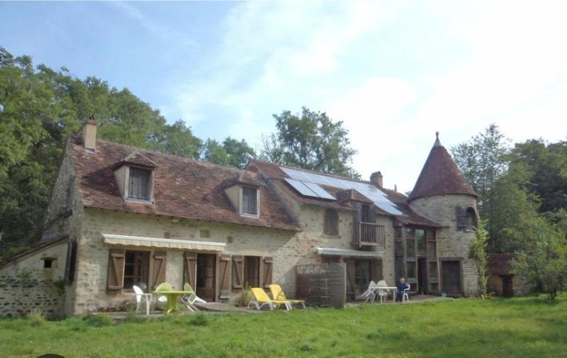 Maison - 240 m² - 7 pièces