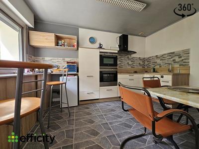 Maison - 111 m² - 5 pièces