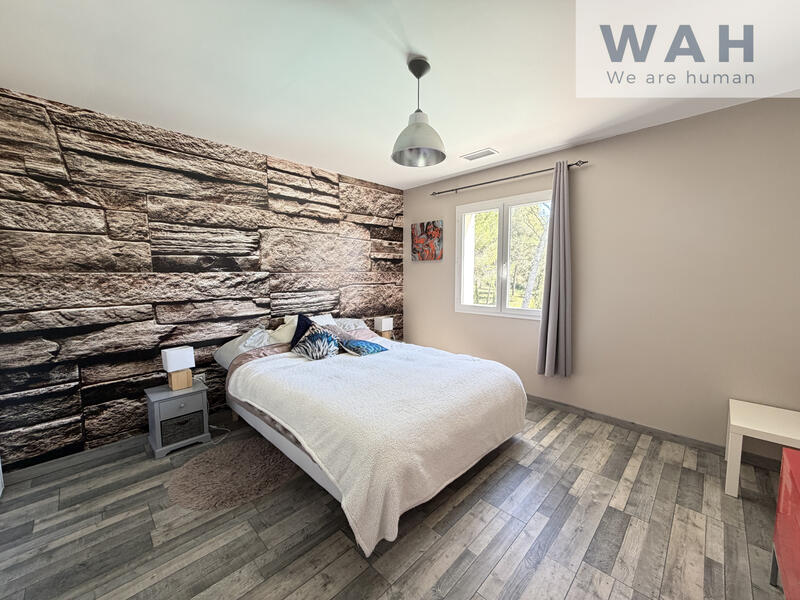 Propriété - 300 m² - 8 pièces