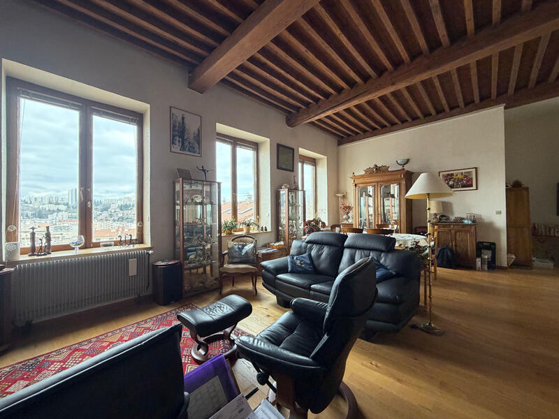 Appartement - 82 m² - 3 pièces