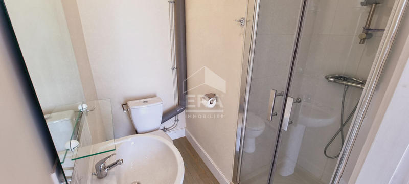 Maison - 264 m² - 9 pièces