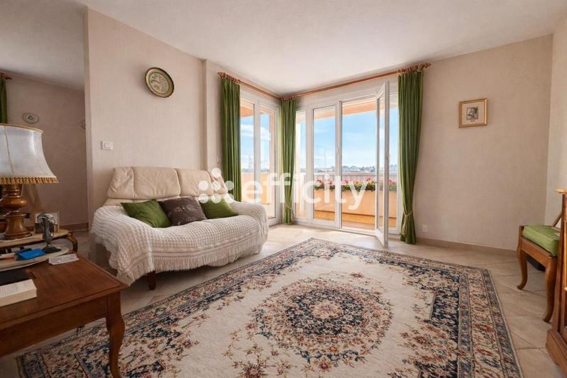 Appartement - 100 m² - 4 pièces