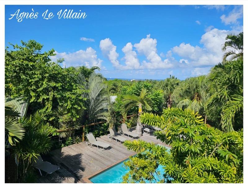 Maison - 241 m² - 12 pièces