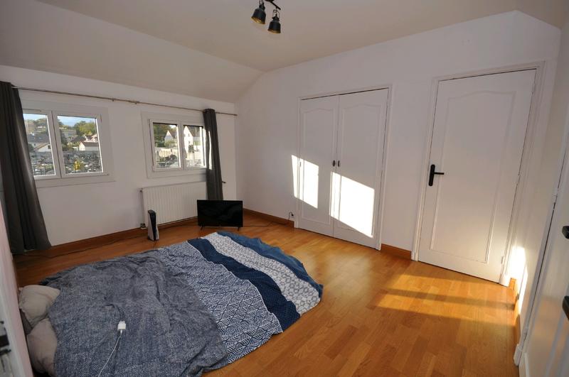 Maison - 145 m² - 7 pièces