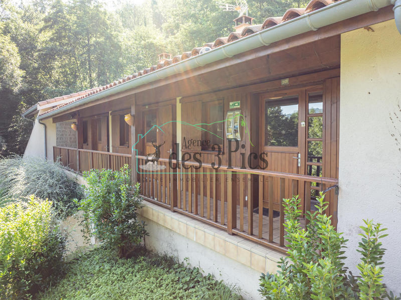 Château - 1 000 m² - 35 pièces