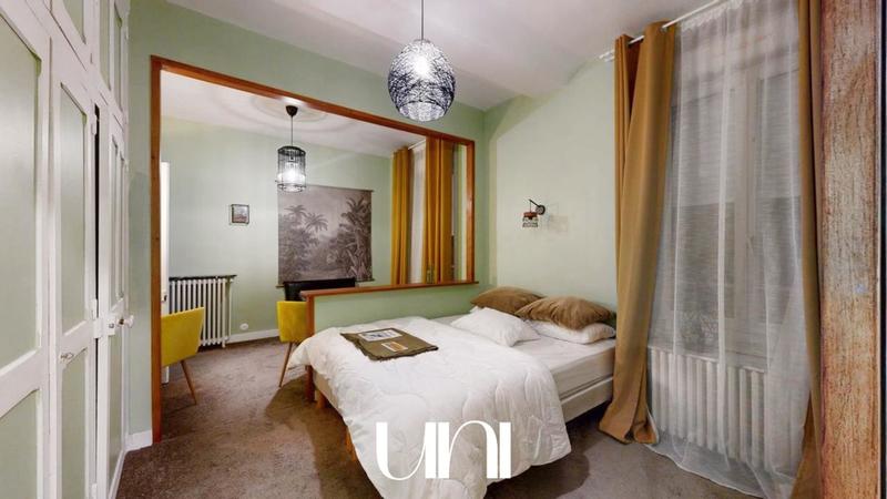 Maison - 450 m² - 16 pièces