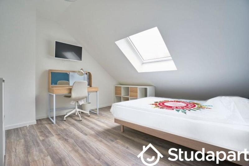 Chambre - 10 m² - 1 pièce