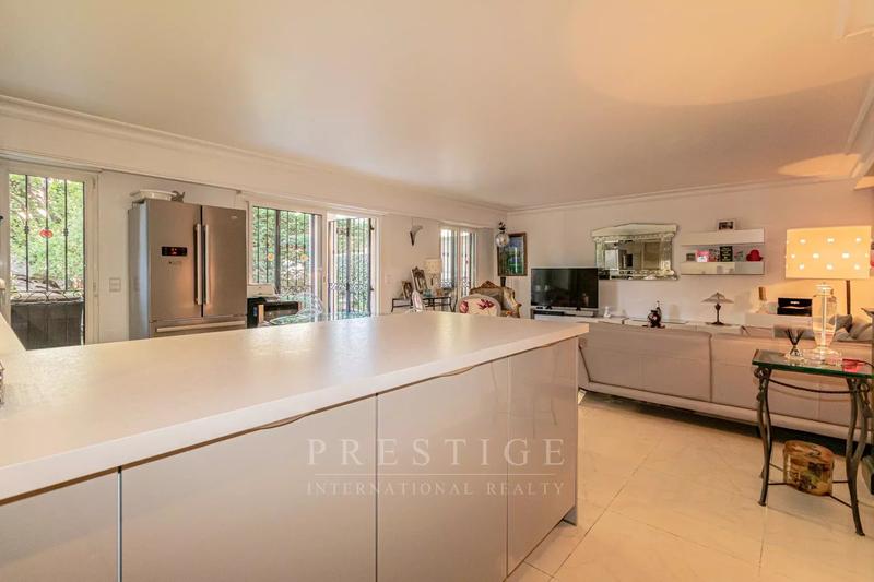 Appartement - 93 m² - 4 pièces