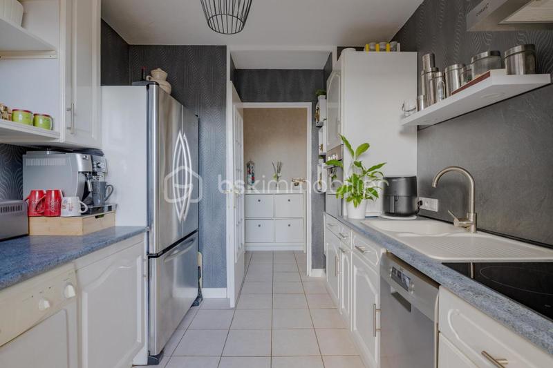 Appartement - 80 m² - 4 pièces