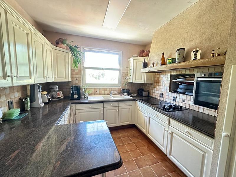 Maison - 180 m² - 6 pièces