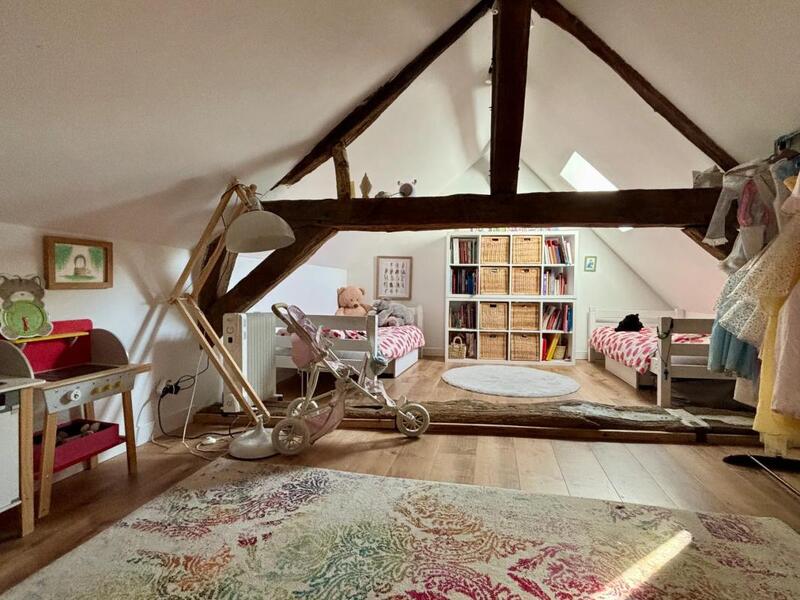 Maison ancienne - 190 m² - 7 pièces