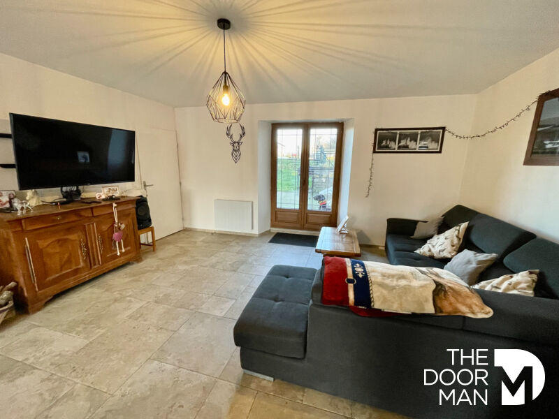 Services - 110 m² - 4 pièces